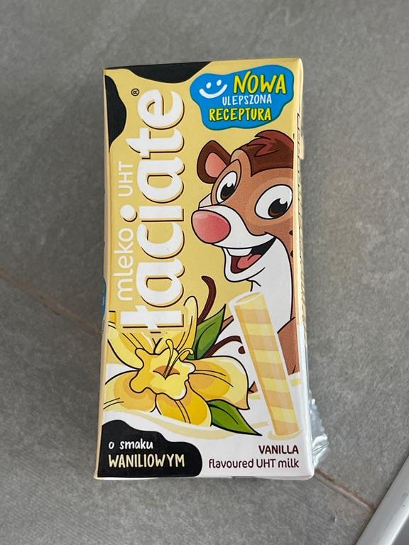 Sữa tiệt trùng hương vani Łaciate UHT