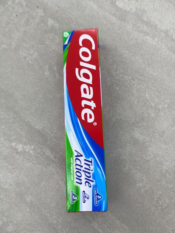 Kem đánh răng Colgate Triple Action 75ml