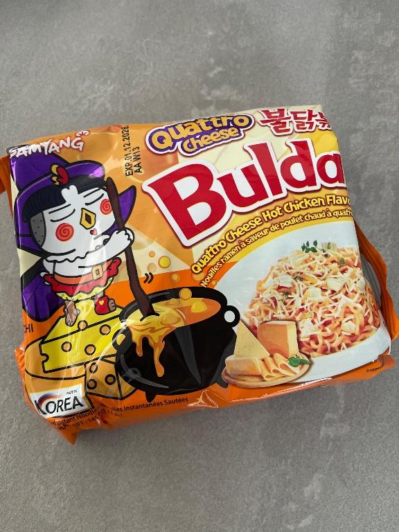 Mì ăn liền Buldak Quattro Cheese vị gà cay phô mai