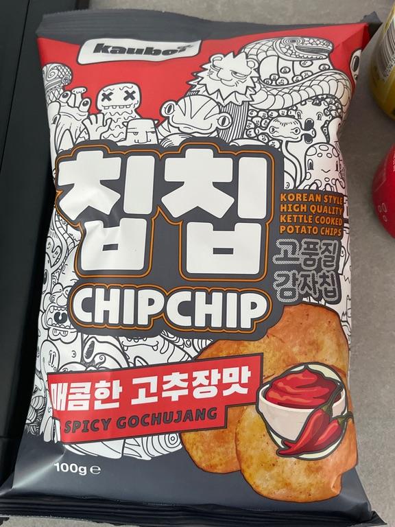 Snack khoai tây chiên vị tương ớt cay Chip Chip 100g