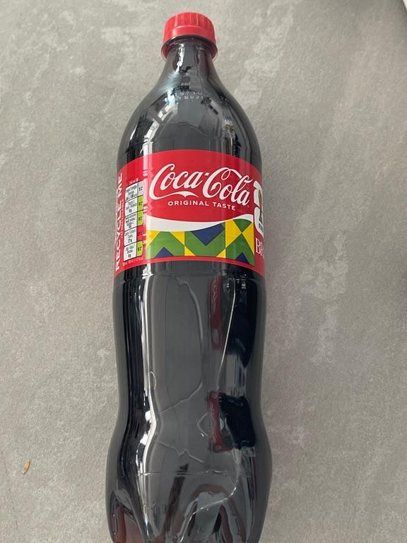 Nước ngọt Coca-Cola Original Taste Brazil 1L