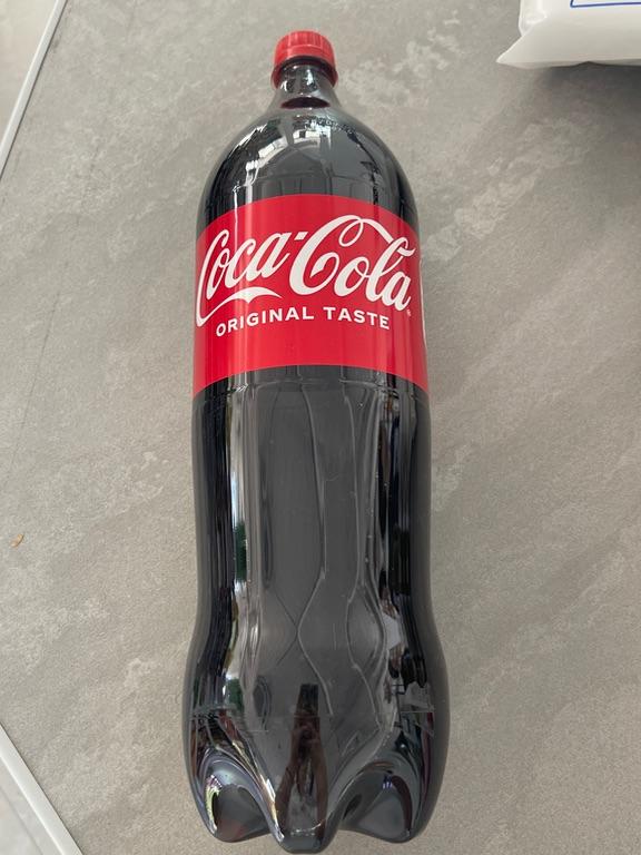 Nước ngọt Coca-Cola Original Taste 2L
