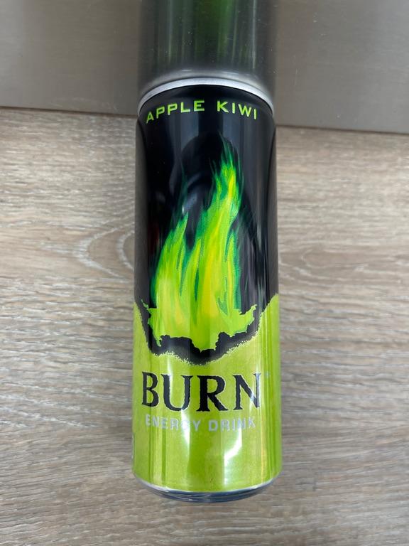 Nước tăng lực Burn vị Táo Kiwi 250ml