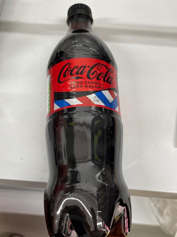 Nước ngọt Coca-Cola Zero Đường 850ml