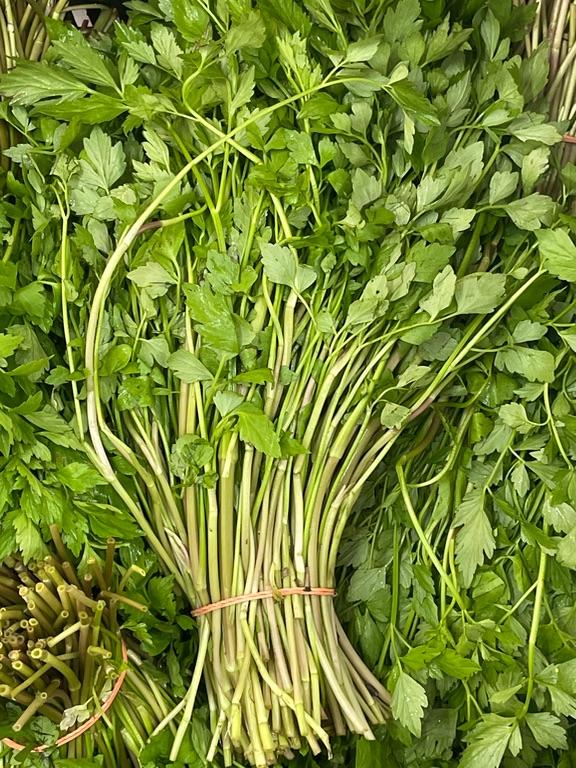 Rau cần nước tươi