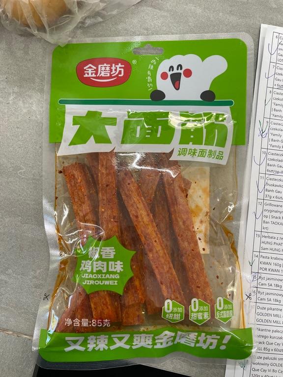 Snack cay hương vị gà GOLDEN MILL 85g