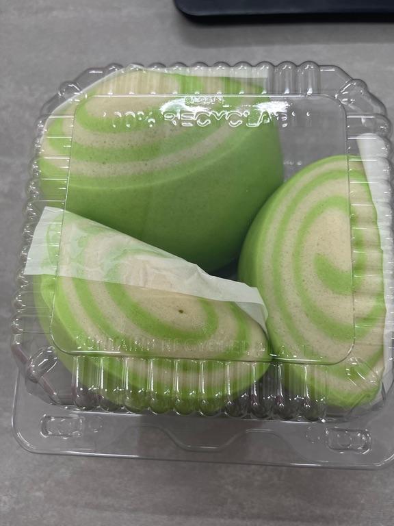 Bánh bao chay lá dứa