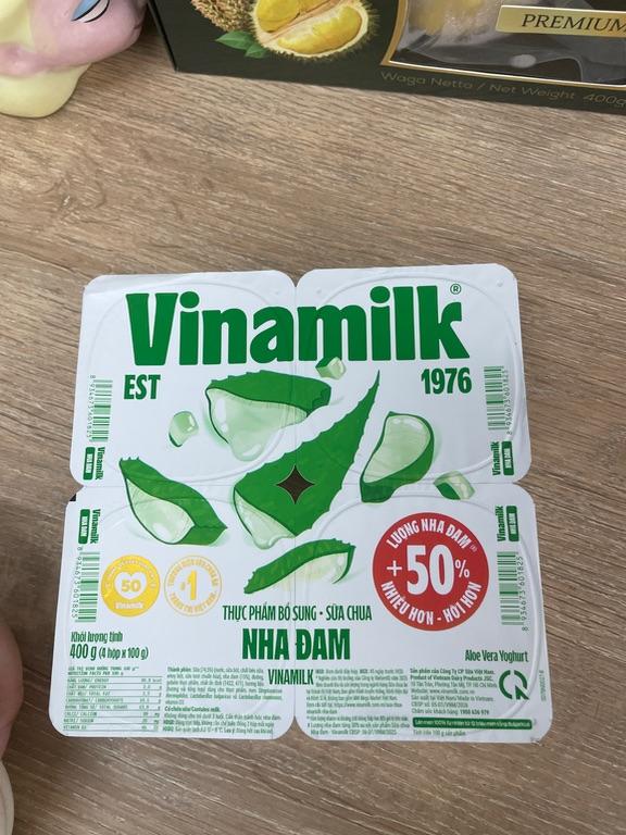 Sữa chua Vinamilk Nha Đam 400g (4 hộp x 100g)