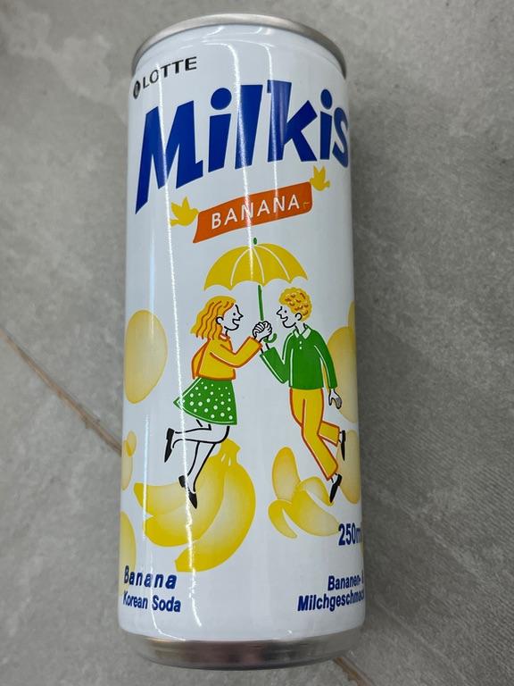 Nước ngọt có ga hương chuối Milkis Lotte 250ml