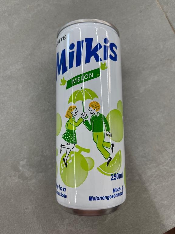 Nước ngọt có ga hương dưa lưới Milkis Melon 250ml