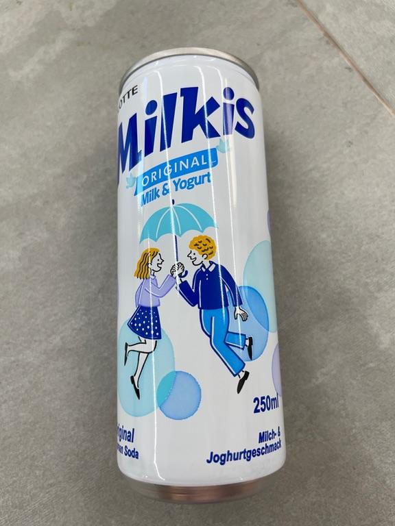 Nước ngọt có ga hương sữa và sữa chua Milkis Original 250ml